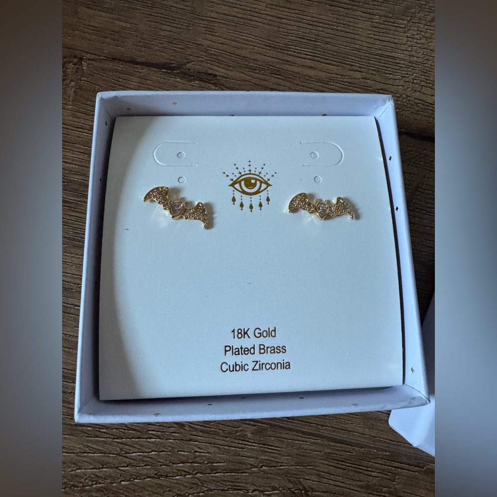 EYE CANDY-NWT 18k Gold Plated, CZ BAT EARRINGS